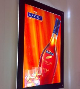 Hộp đèn siêu mỏng cho ngành F&B dạng Crystal